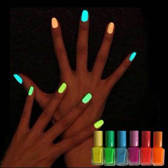 neon nails glow in the dark