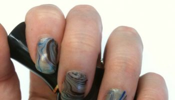 diy-beauty-hacks-elmers-glue-nails 2