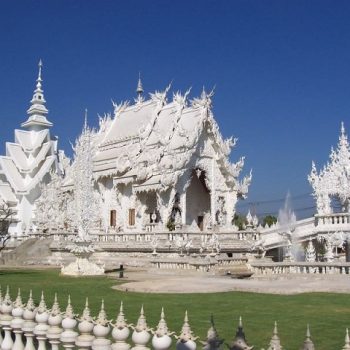 18 white-temple-chapel-of-wat-rong-khun-close-to-chiang-rai