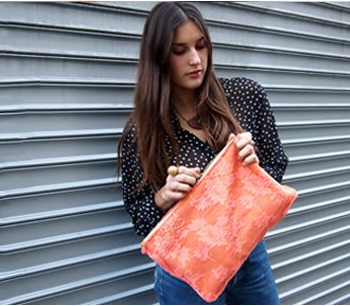New Aspect for a Clutch Bag by Recycling a Top 1