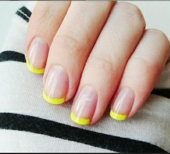french manicure in an easy way