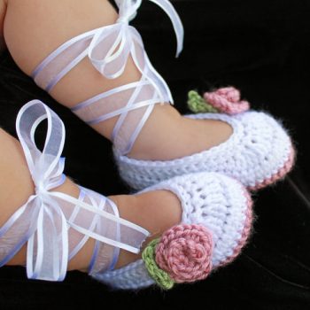How to Crochet Baby Booties