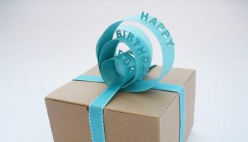 paper-sign-gift-topper