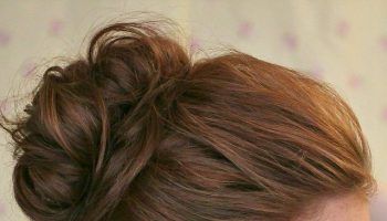 How to Make a Top Knot in 10 Seconds