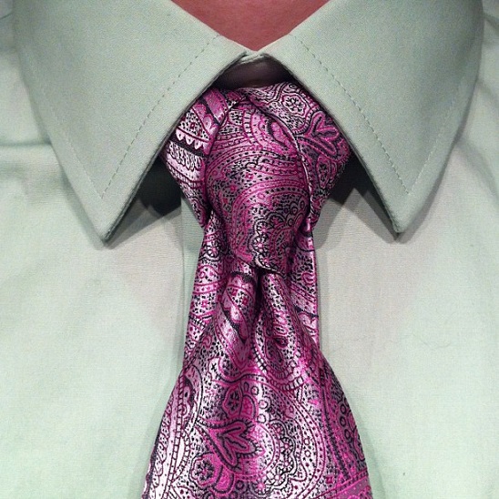 necktie knot