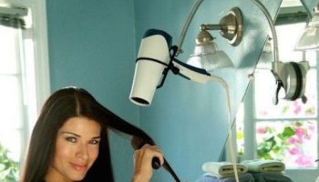 The-Blo-Go-Hands-Free-Hairdryer-Stand
