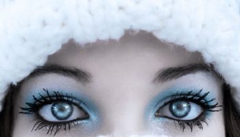 waterproof-makeup-in-winter