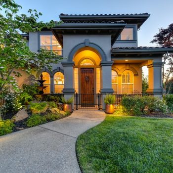Reasons-to-Landscape-Your-Yard