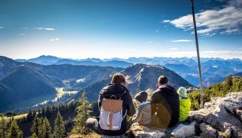 family-time-panorama