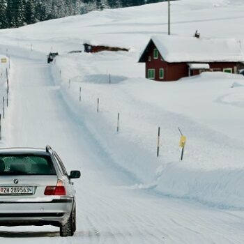driving in the snow 1